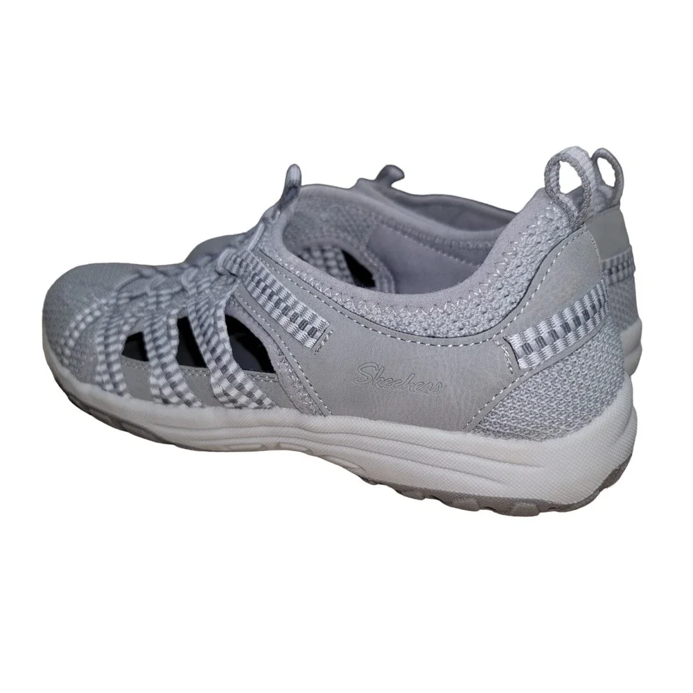 SKECHERS Women's Relaxed Fit Reggae Fest 2.0 Happy Getaway Gray Shoes Sz 9.5